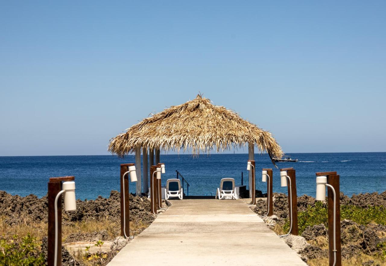 Seagrape Plantation Resort & Dive Center West End Esterno foto